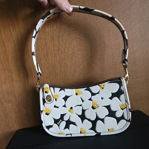 Coach Floral Swinger 20